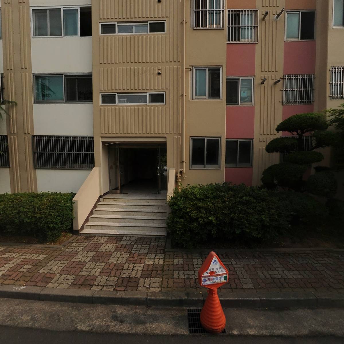 해피모어모먼트_3