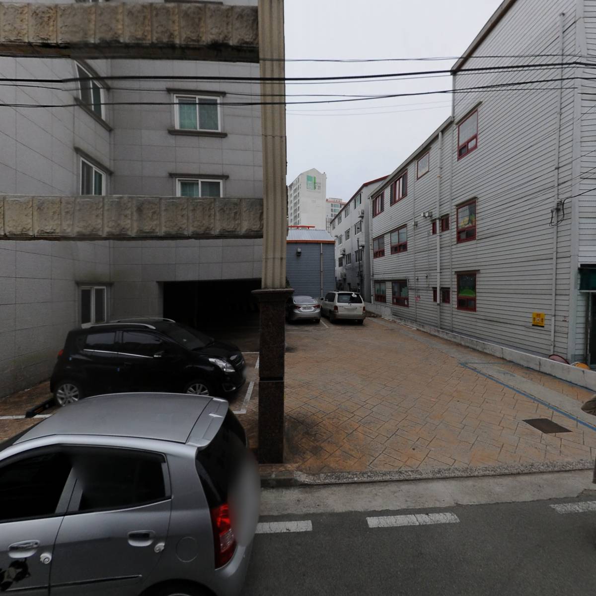 앵두 속눈썹 피부관리