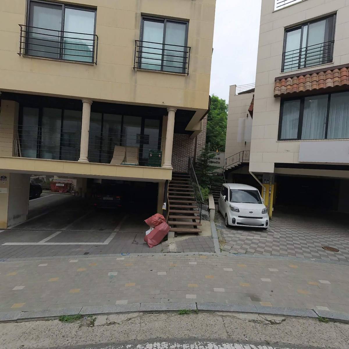 로움스튜디오 & 아카데미