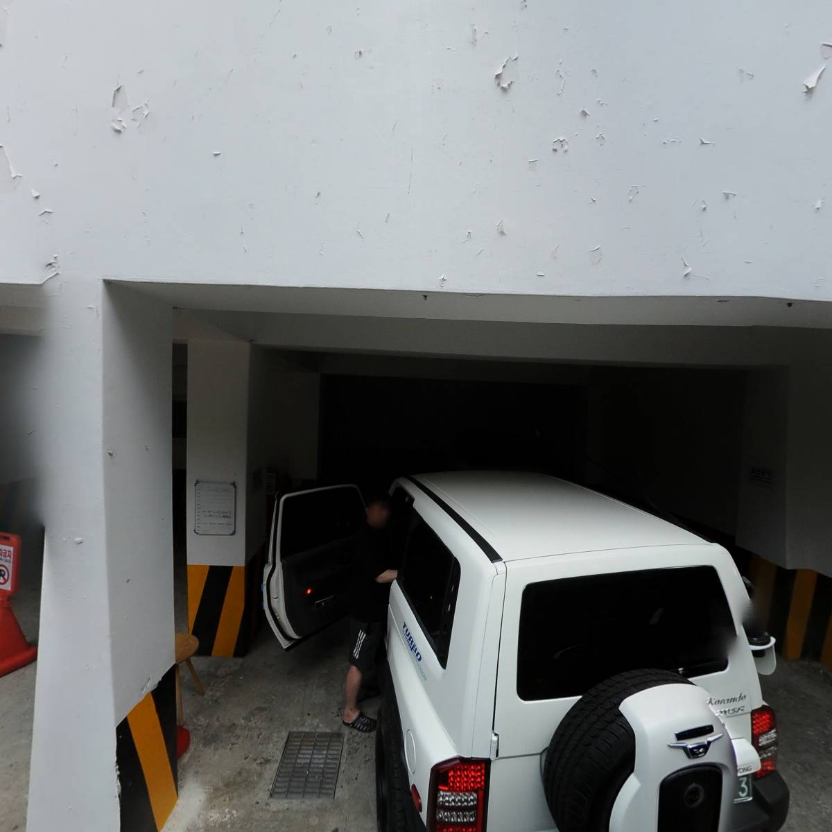 (주)원홍푸드(청기와타운신사역점)_3