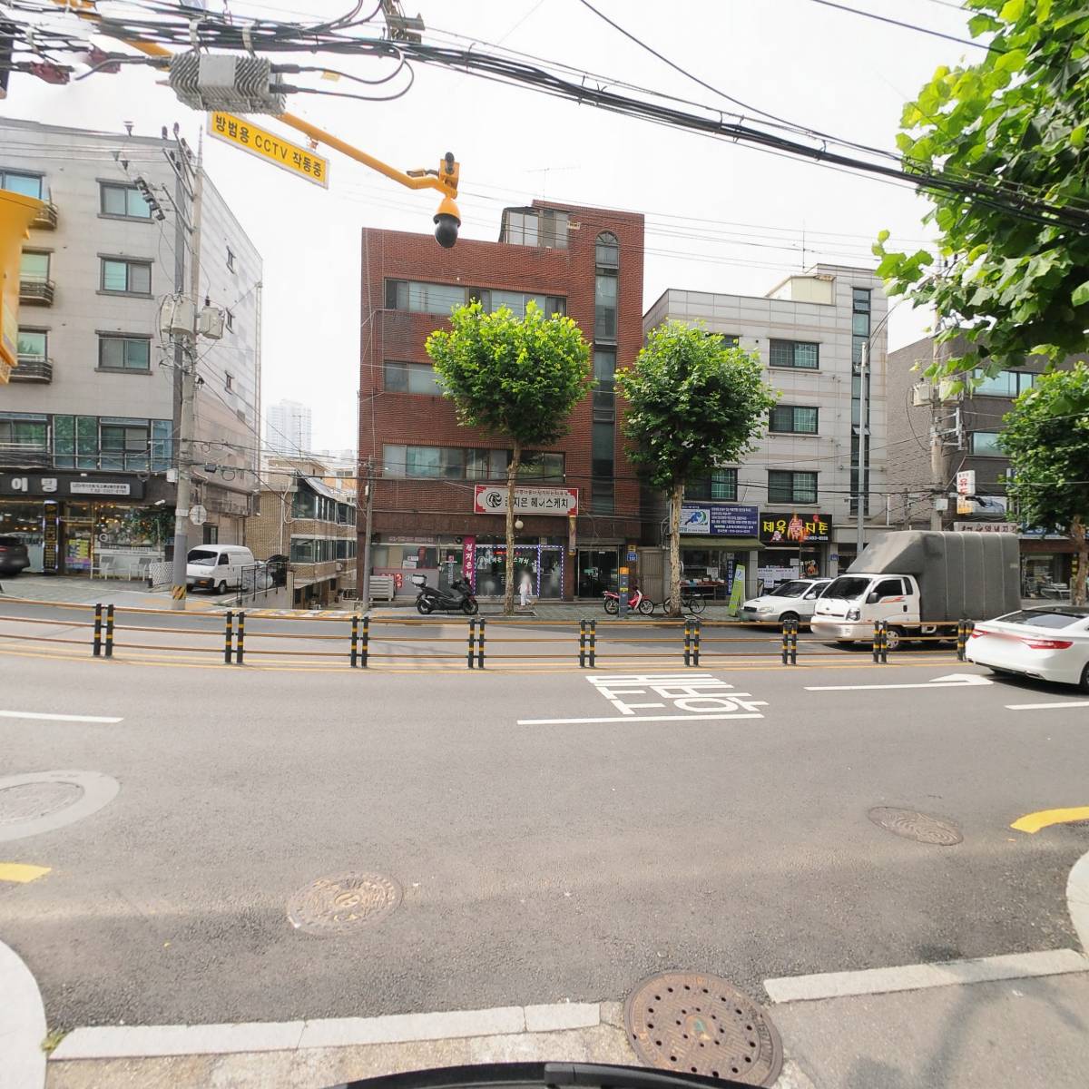 영화 공인중개사 사무소_2