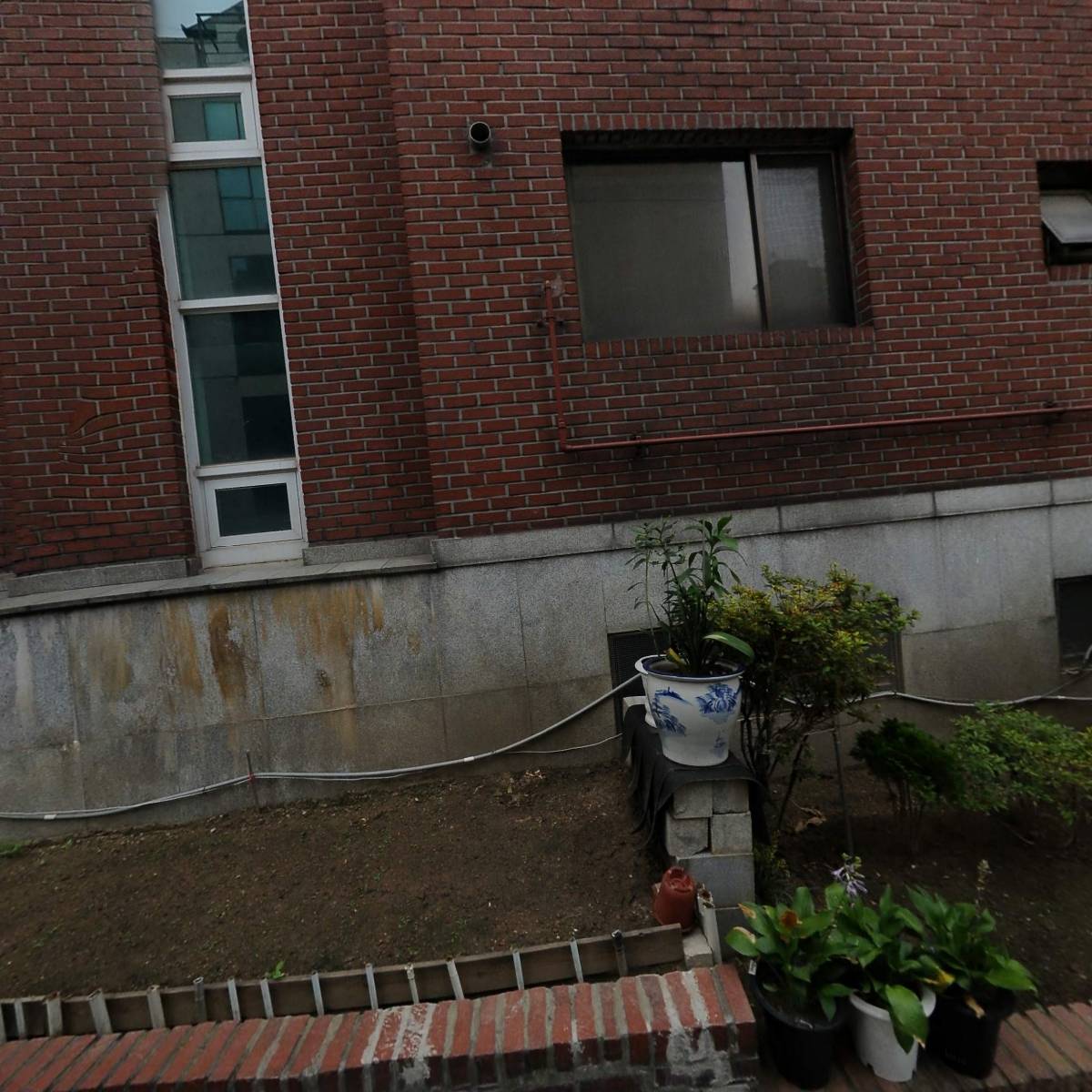 주식회사 로우스튜디오 (RAW STUDIO)