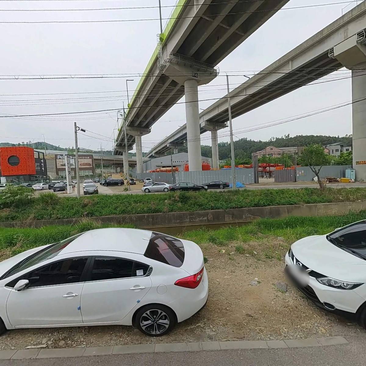 꾸메뜨락풍천민물장어화덕생선구이