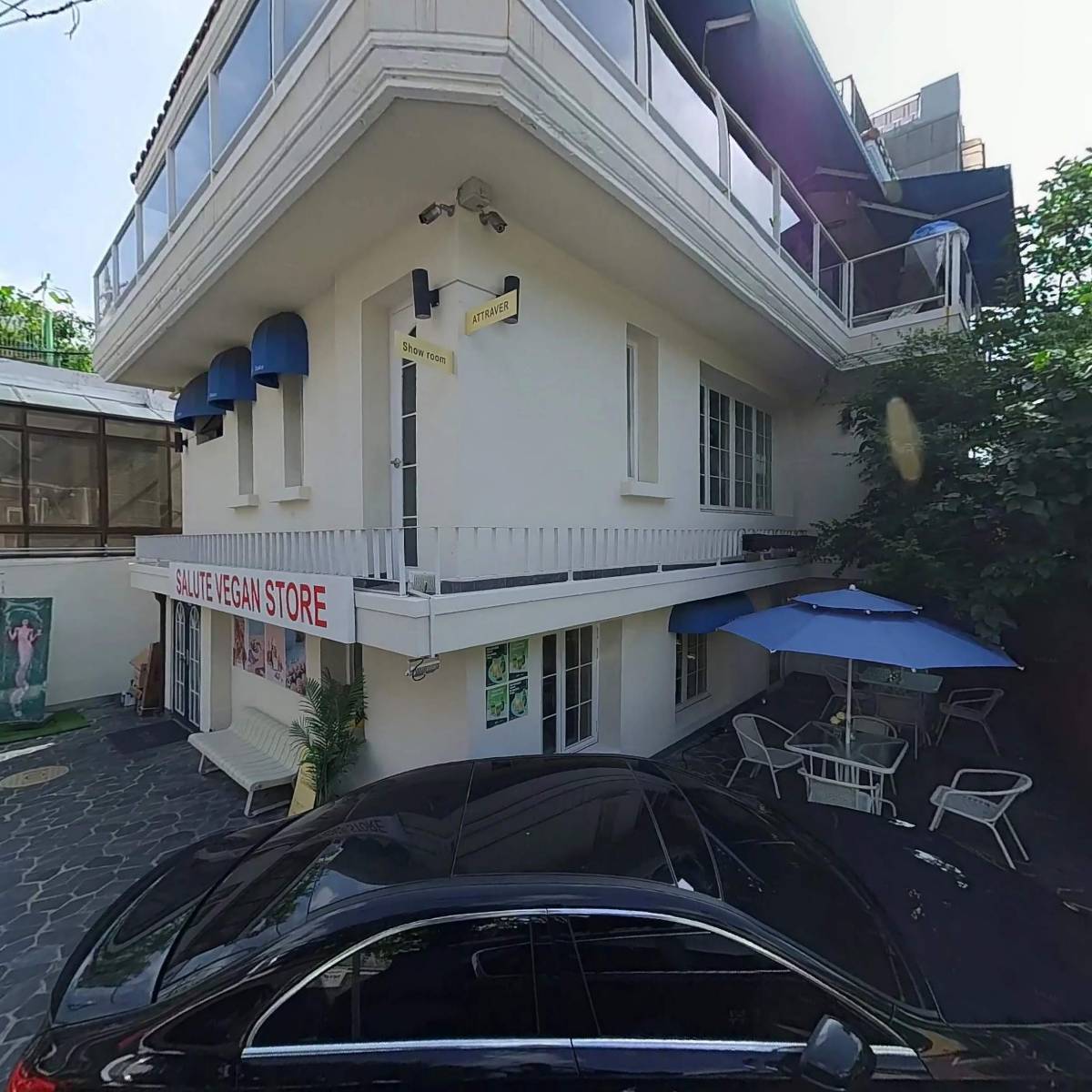 아뜨라베르(attraver)_3