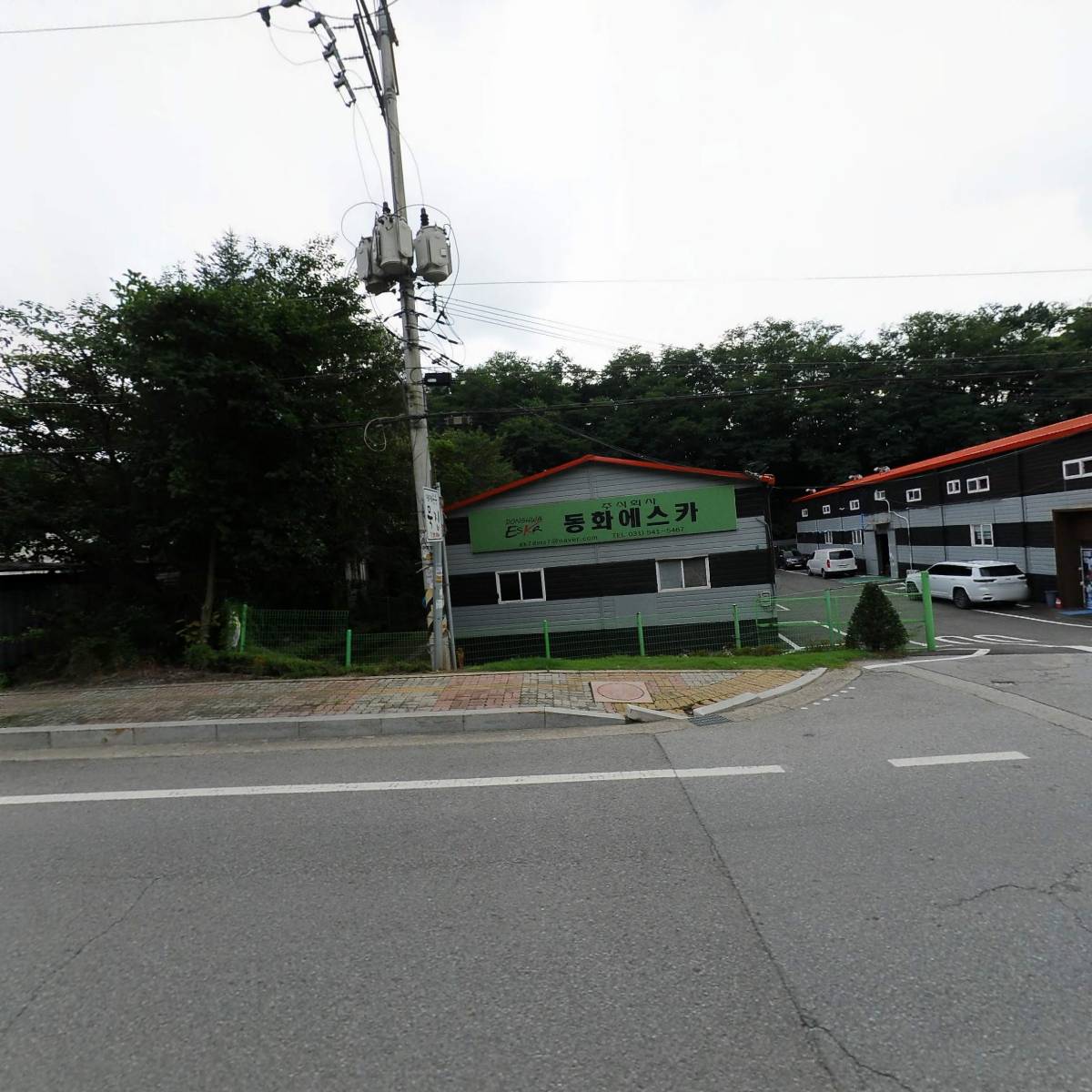 소나무위에까치_3
