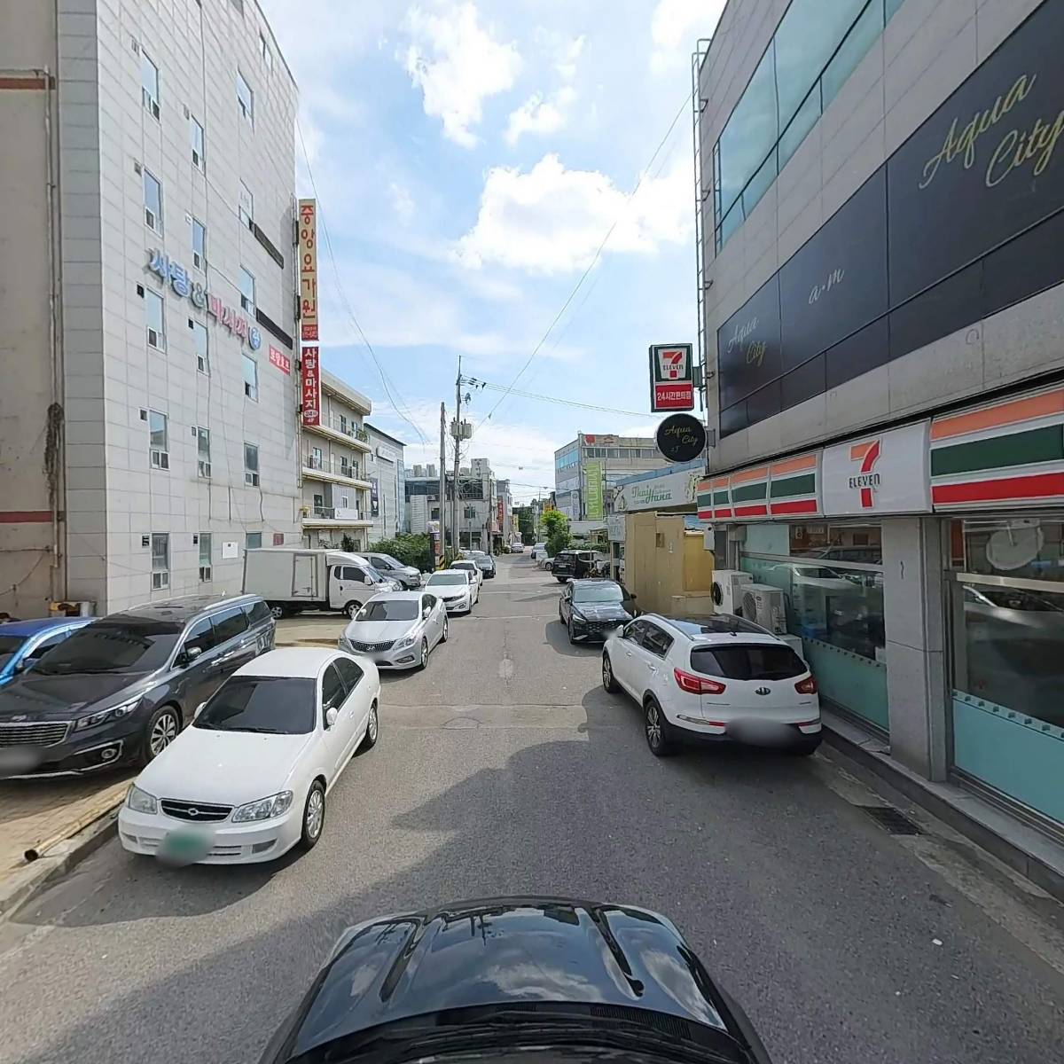 뉴발란스용봉점_4