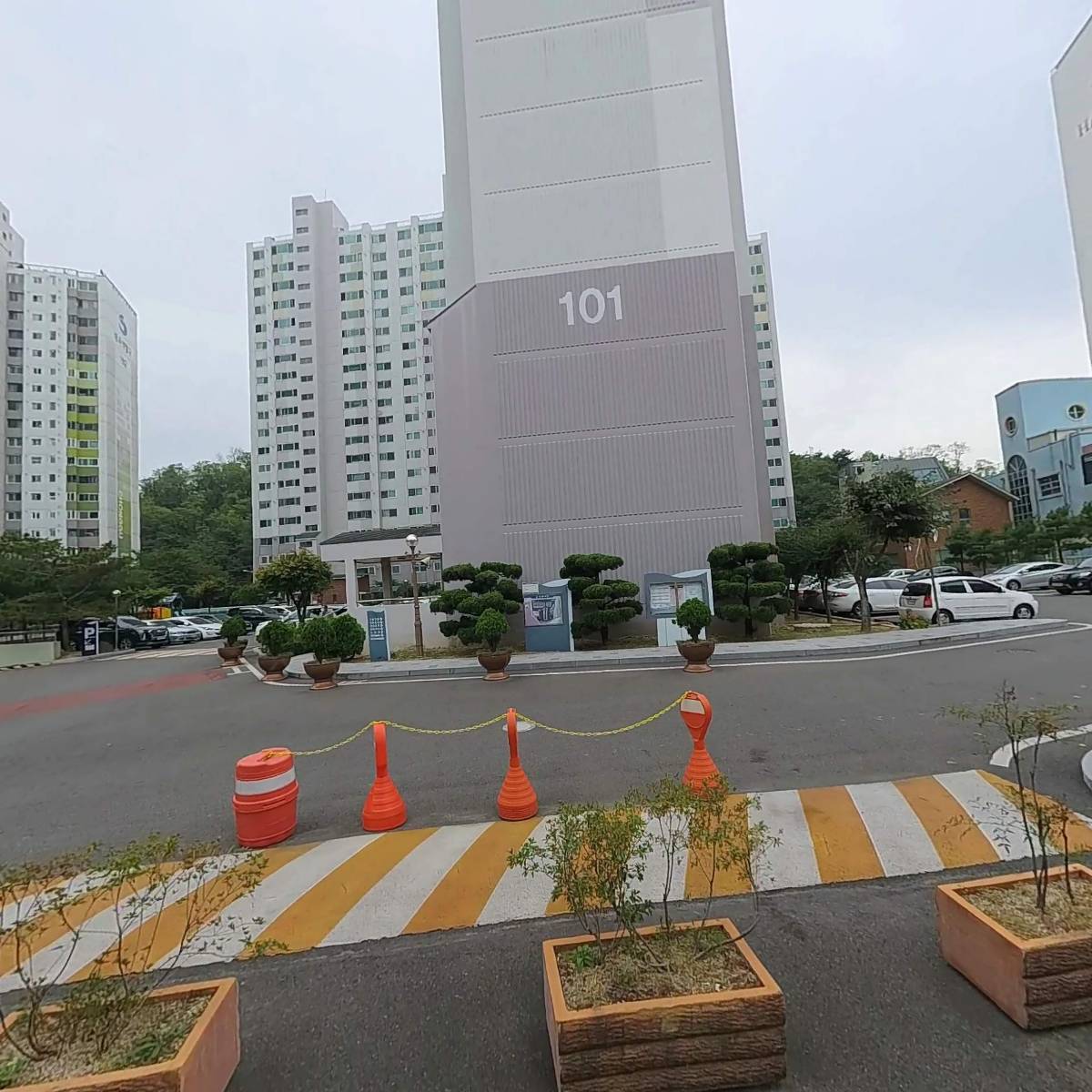 기영이 숯불 두마리치킨대구진천점