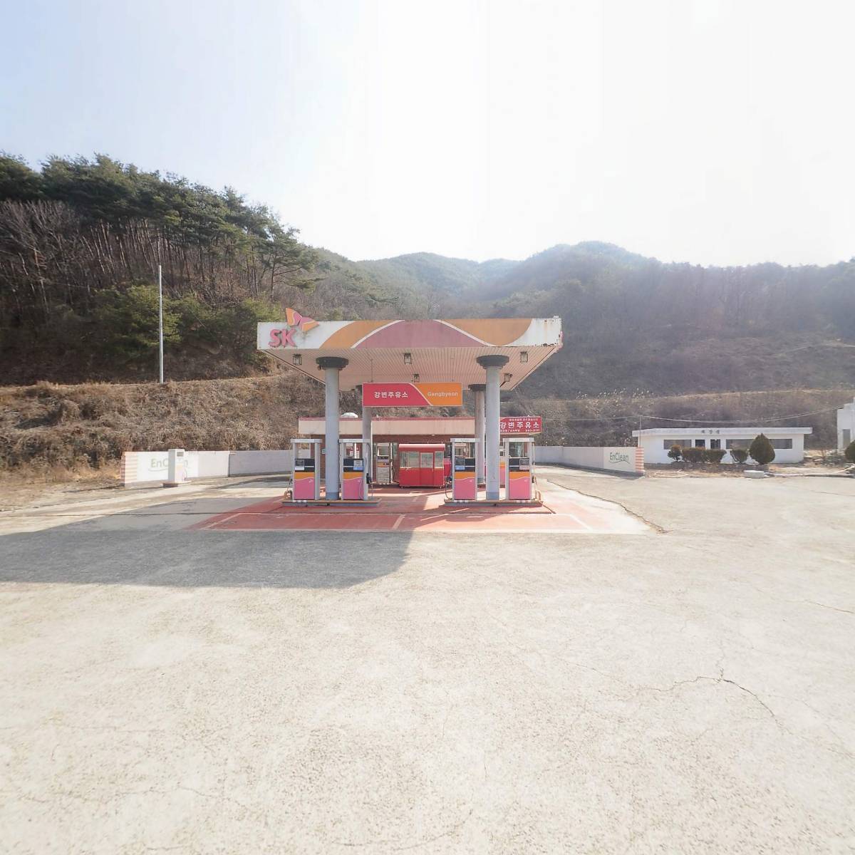 강변주유소