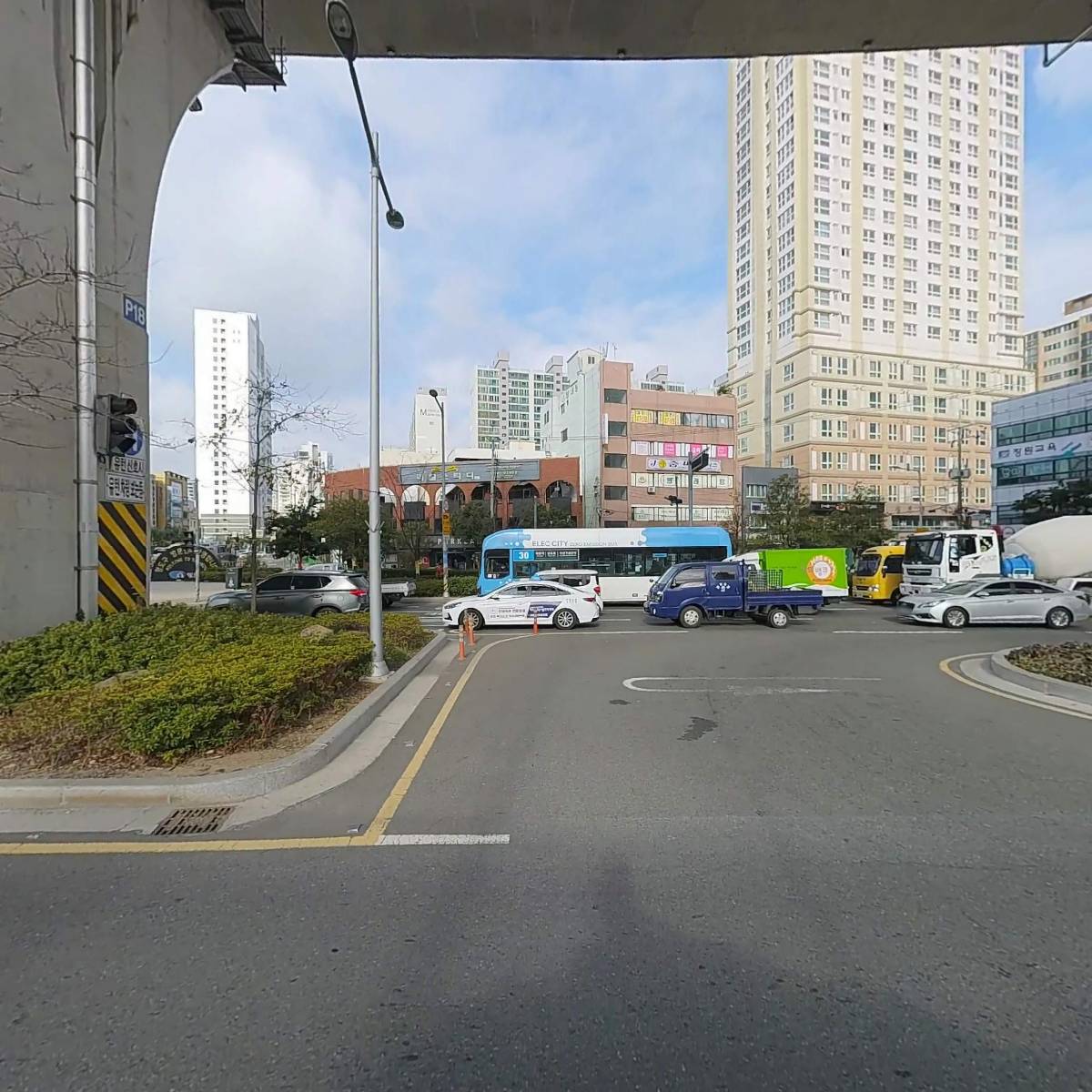 한국맥도날드 （유）부산영도DT점_3
