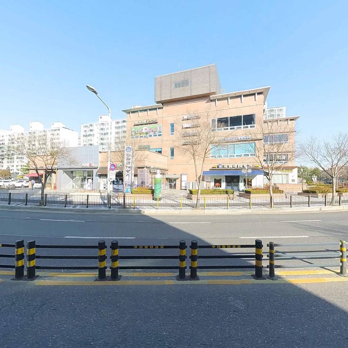 더멀리즘 피어싱_3