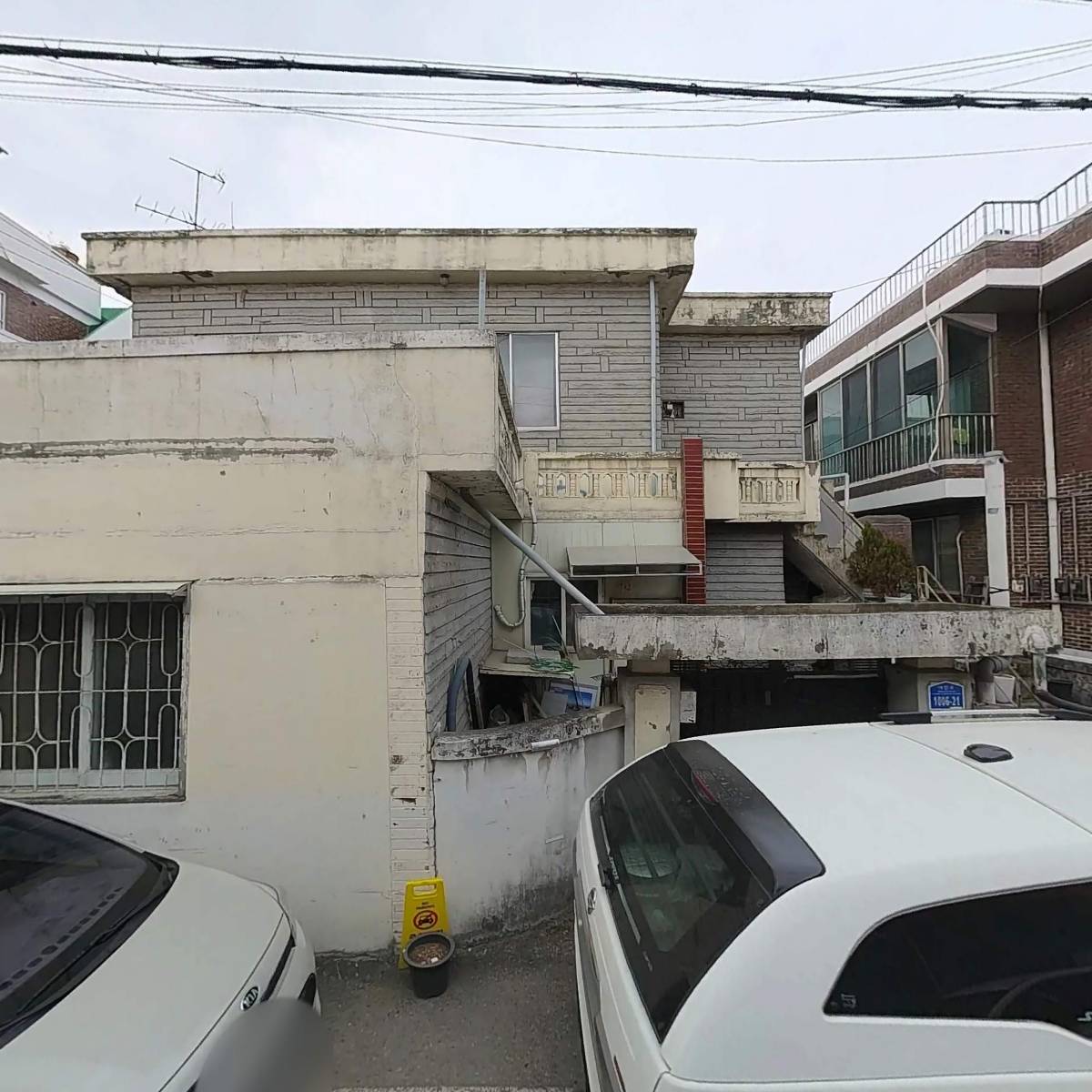 디에스크린산업