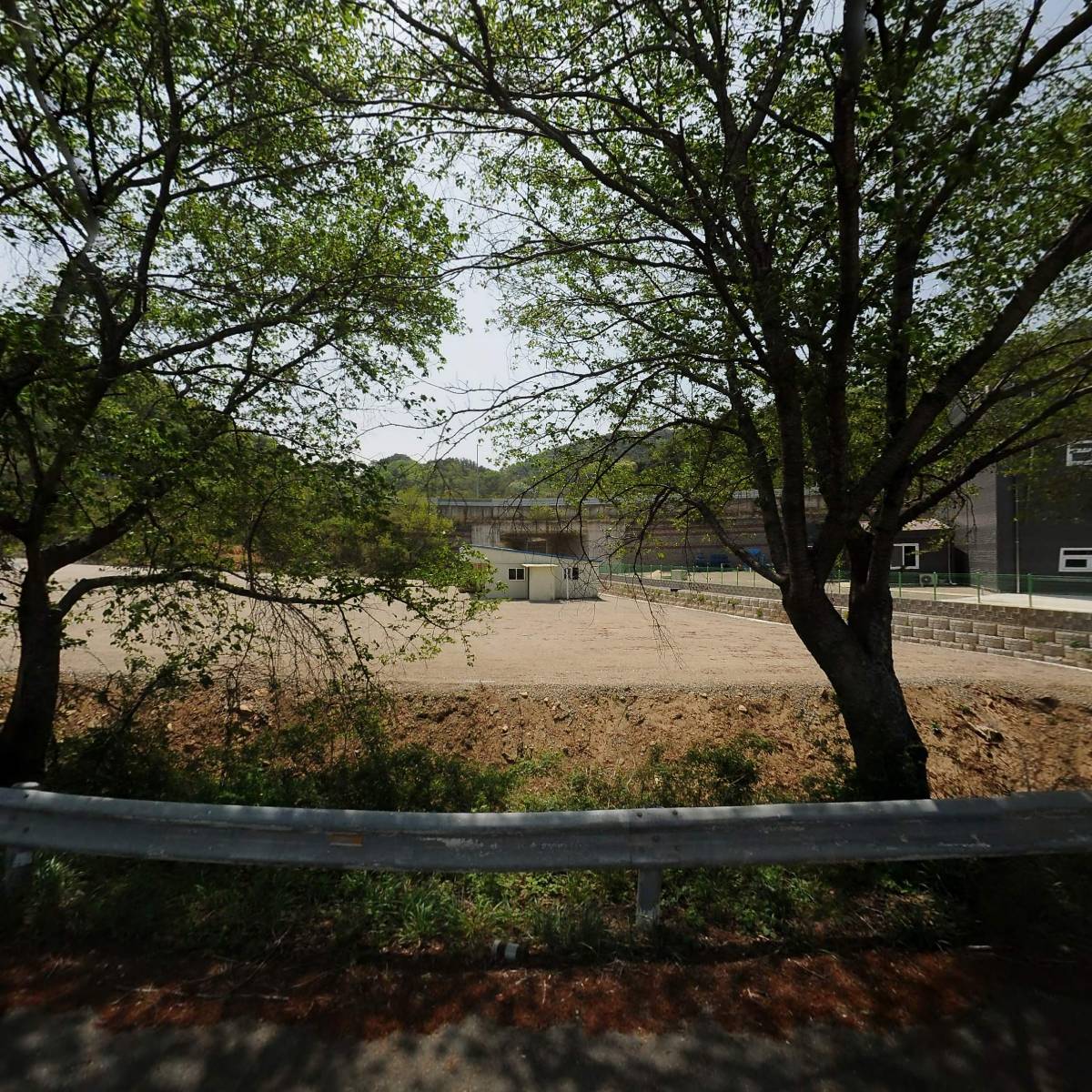 동원건설기계（주）경북지점