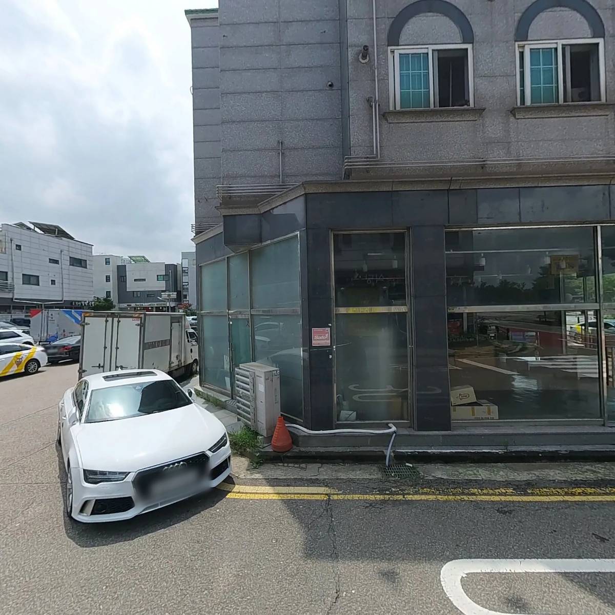 백년한우정육식당