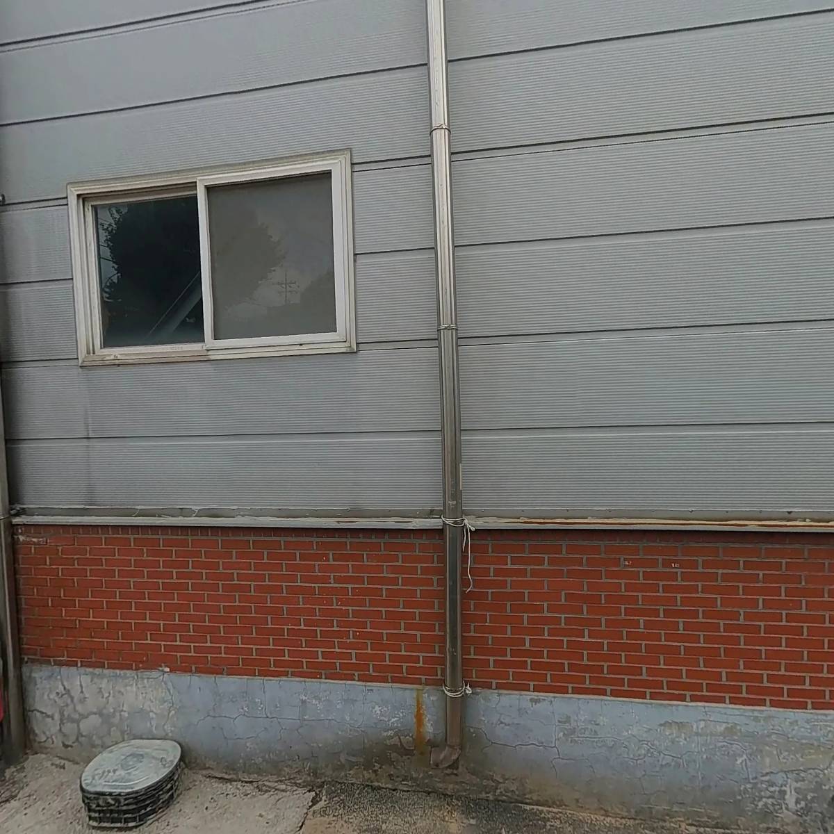 삼일철물건재상사