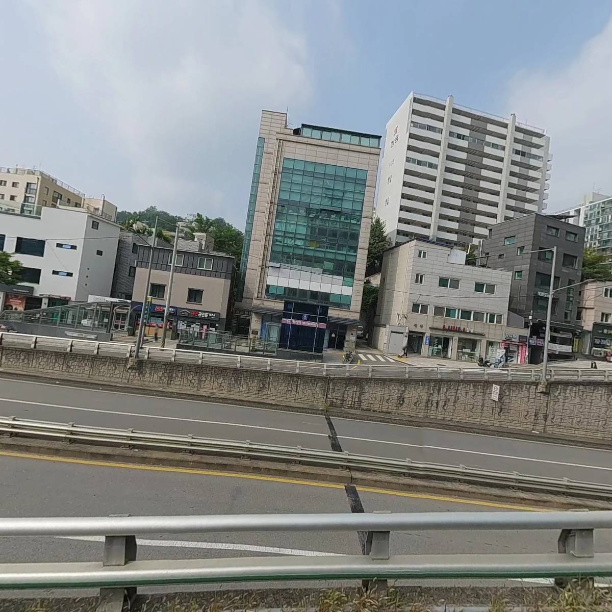 슬라이딩 도어(sliding door)_3
