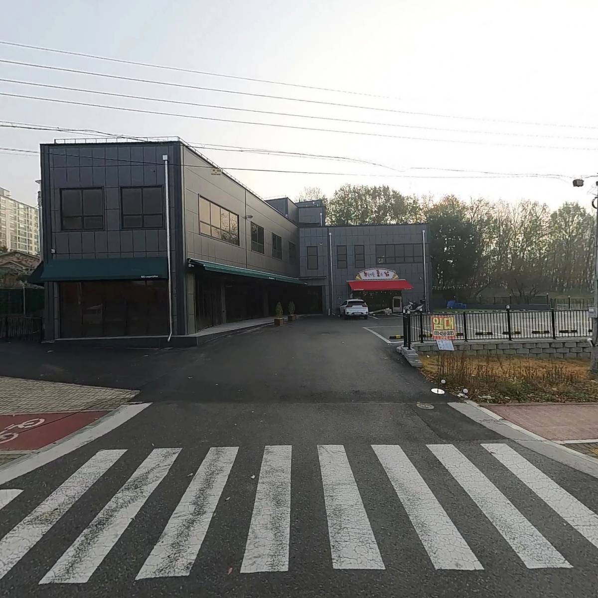 구석 누룽지를품은닭