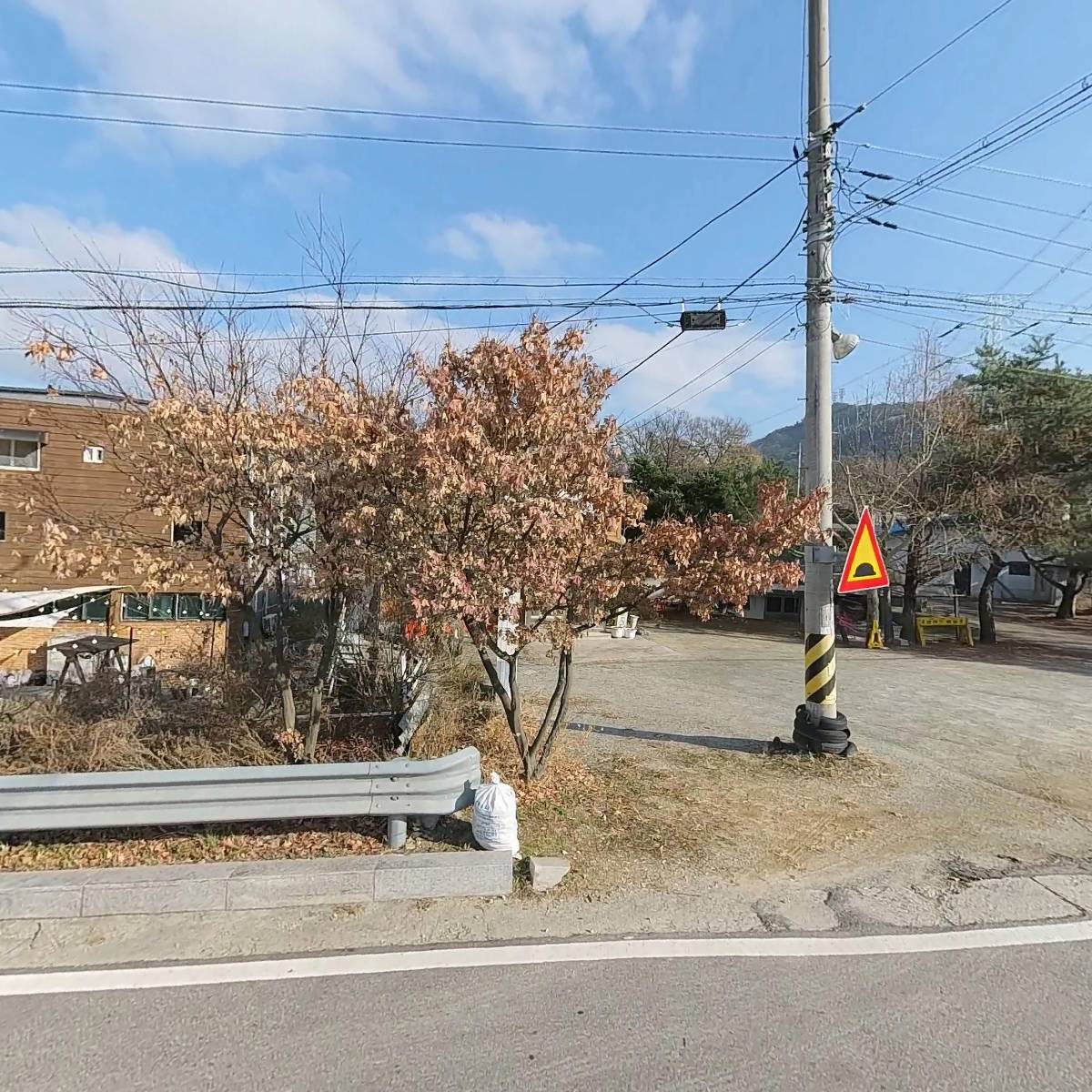 청도납닥바위（양주점）